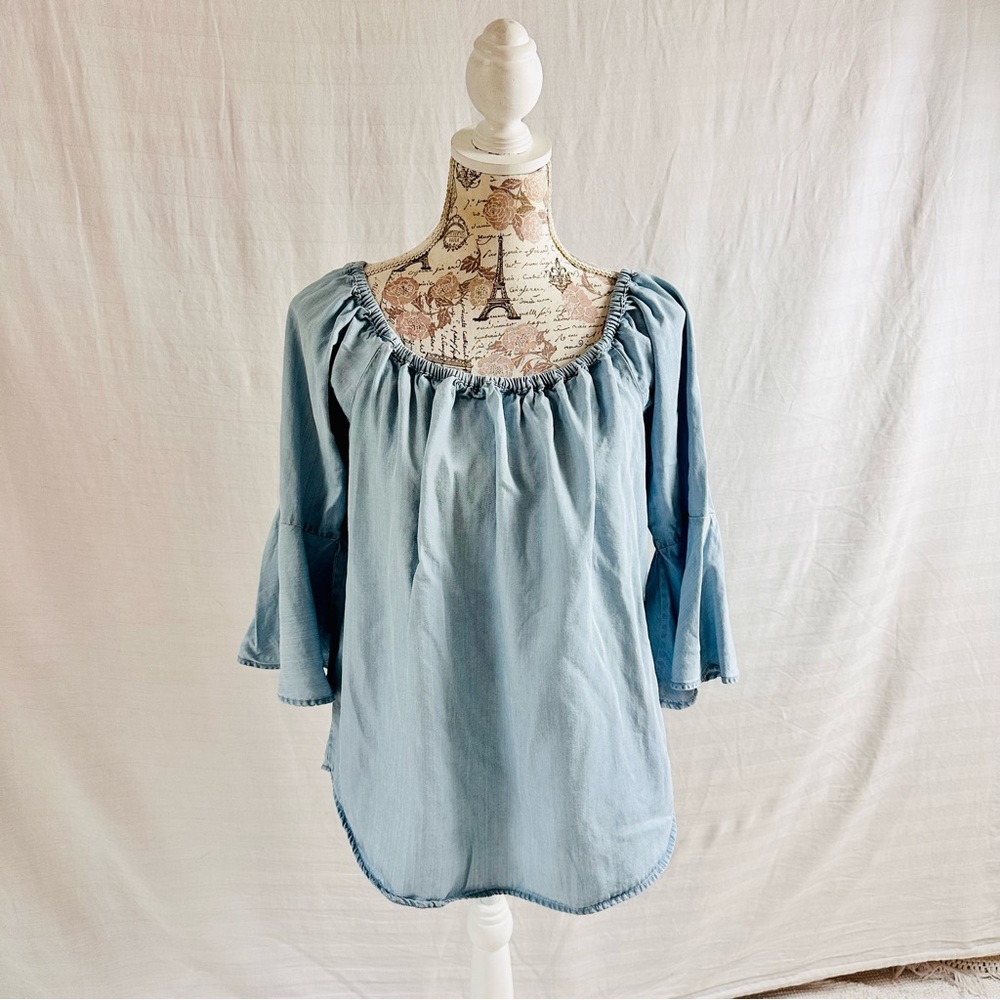Chambray 3/4 Flare Sleeve Top Elasticized Neck Harve Benard Size Large Tencel